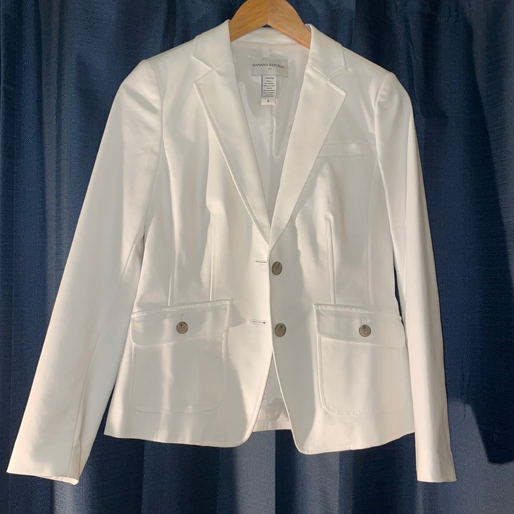 White Banana Republic Blazer. Never worn